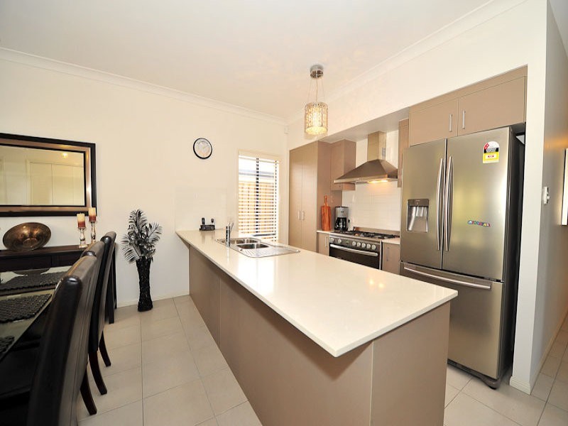 96 Grande Avenue, Springfield Lakes QLD 4300