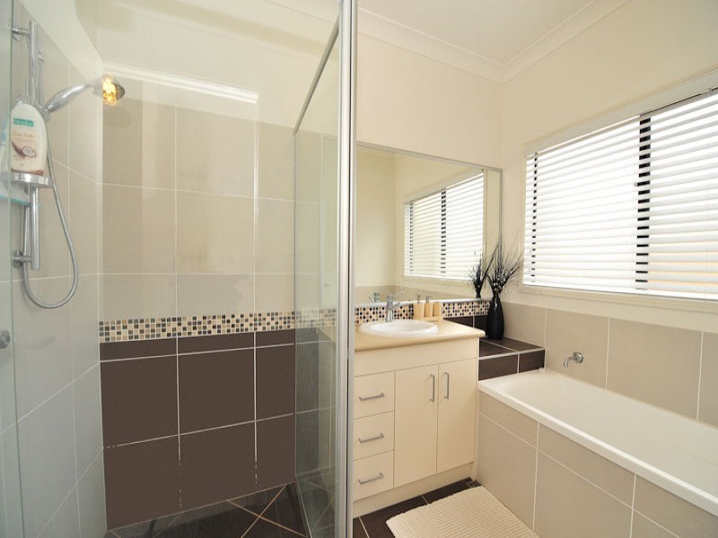 96 Grande Avenue, Springfield Lakes QLD 4300