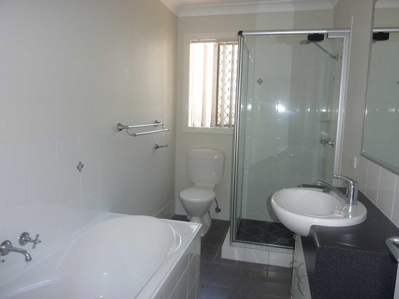 24 Esperance Crescent, Springfield Lakes QLD 4300