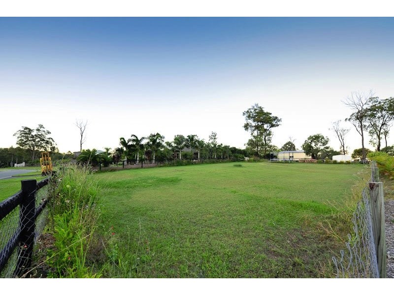 1 Cockatiel Court, Greenbank QLD 4124