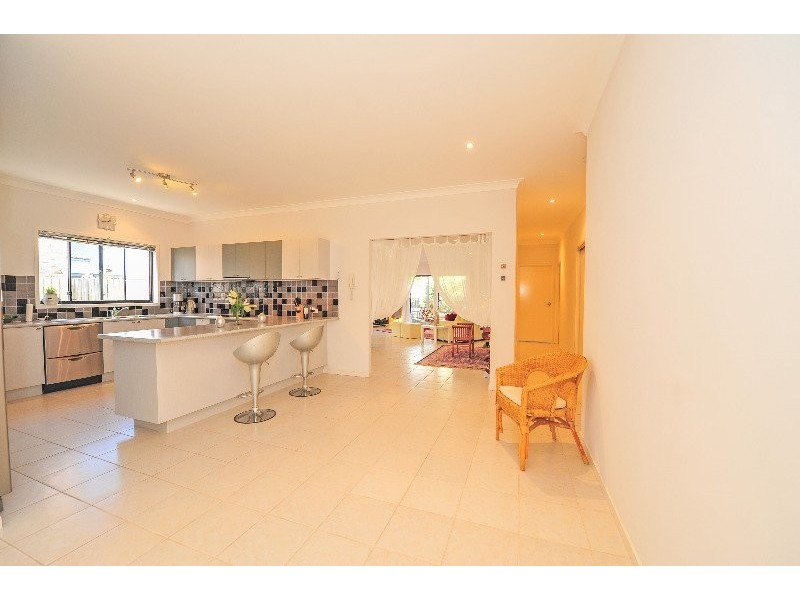 132 Lakeside Avenue, Springfield Lakes QLD 4300