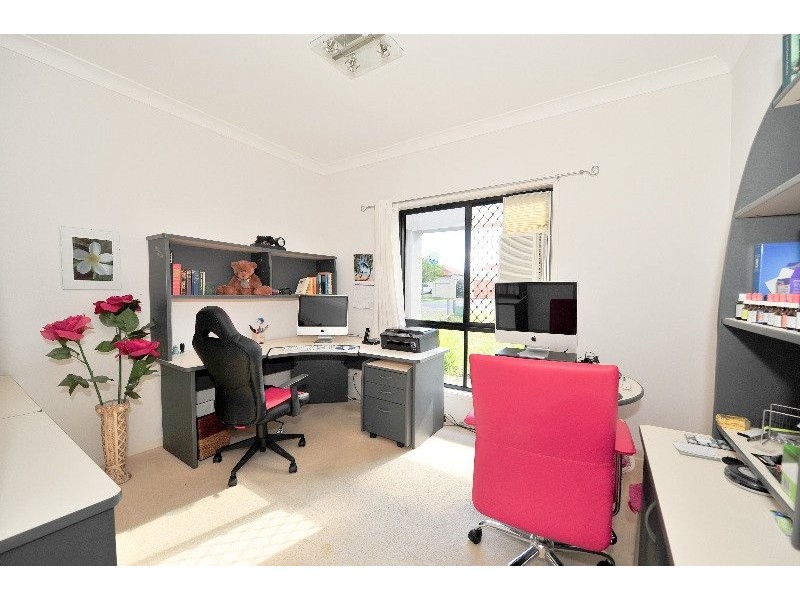 132 Lakeside Avenue, Springfield Lakes QLD 4300