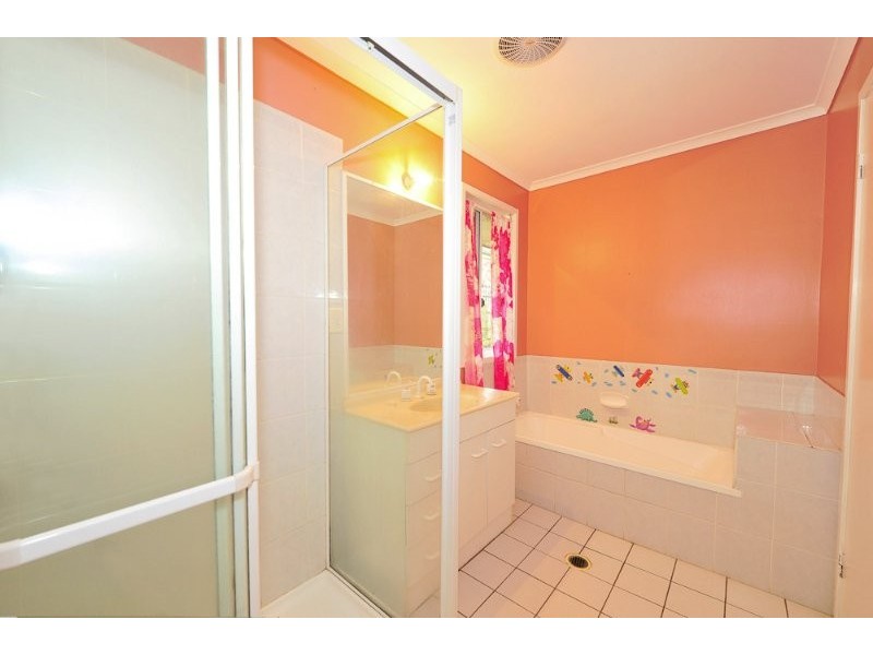 10 Greenway Circuit, Springfield QLD 4300