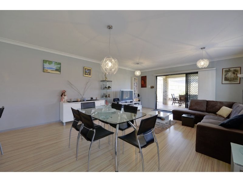 22 Daisy Street, Springfield Lakes QLD 4300