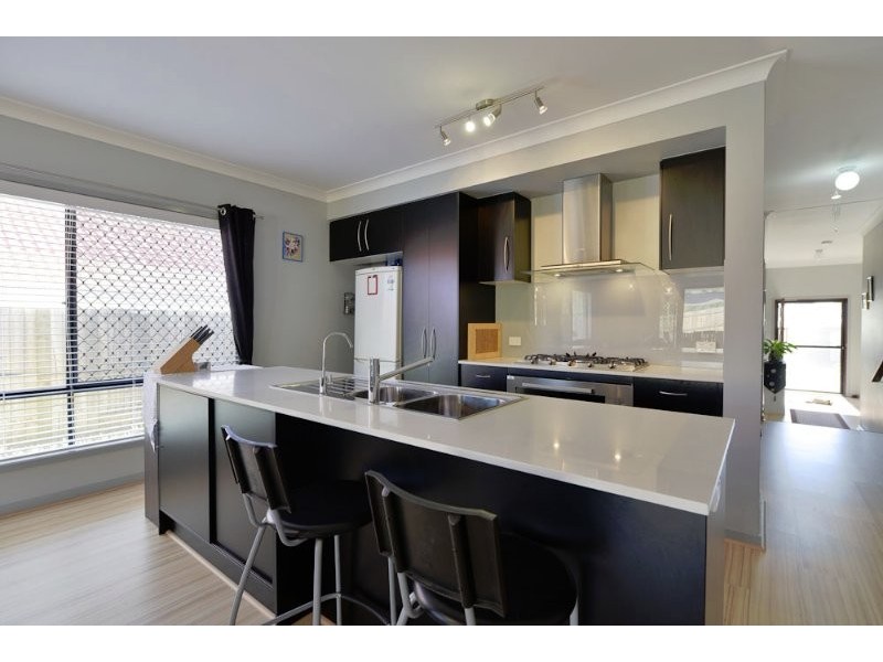 22 Daisy Street, Springfield Lakes QLD 4300