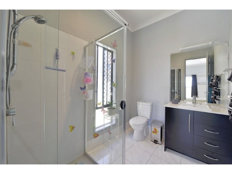 22 Daisy Street, Springfield Lakes QLD 4300