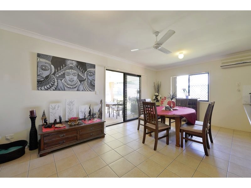 4 Burlington Terrace, Springfield Lakes QLD 4300