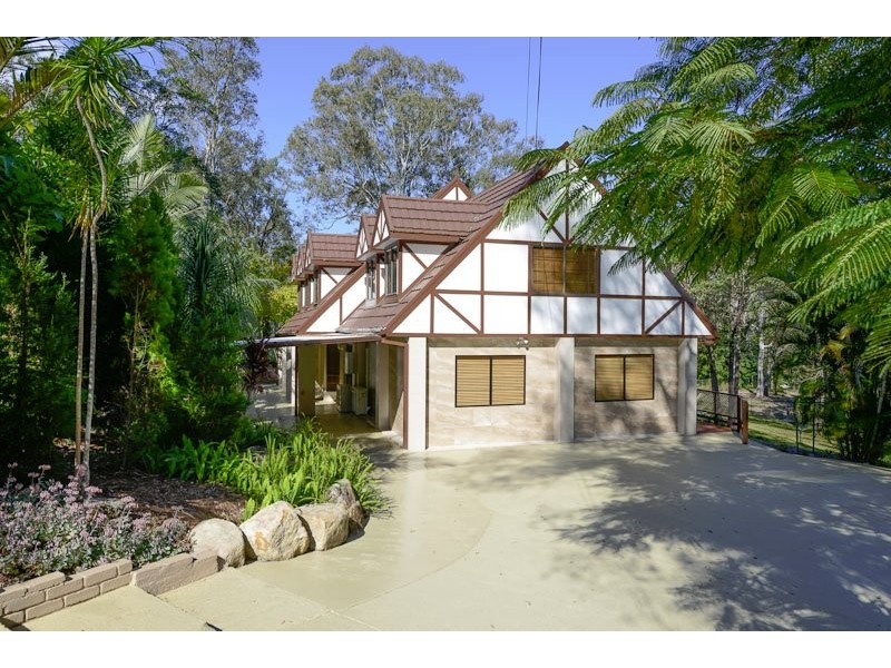 10 Hallett Avenue, Camira QLD 4300