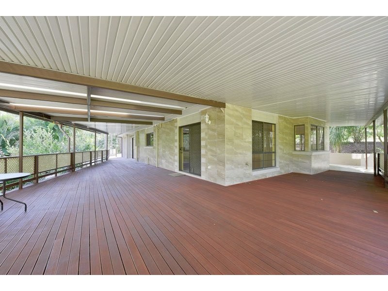 10 Hallett Avenue, Camira QLD 4300