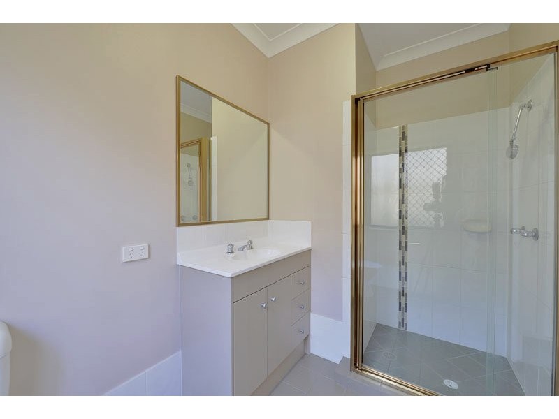 8 Sailboat Way, Springfield Lakes QLD 4300