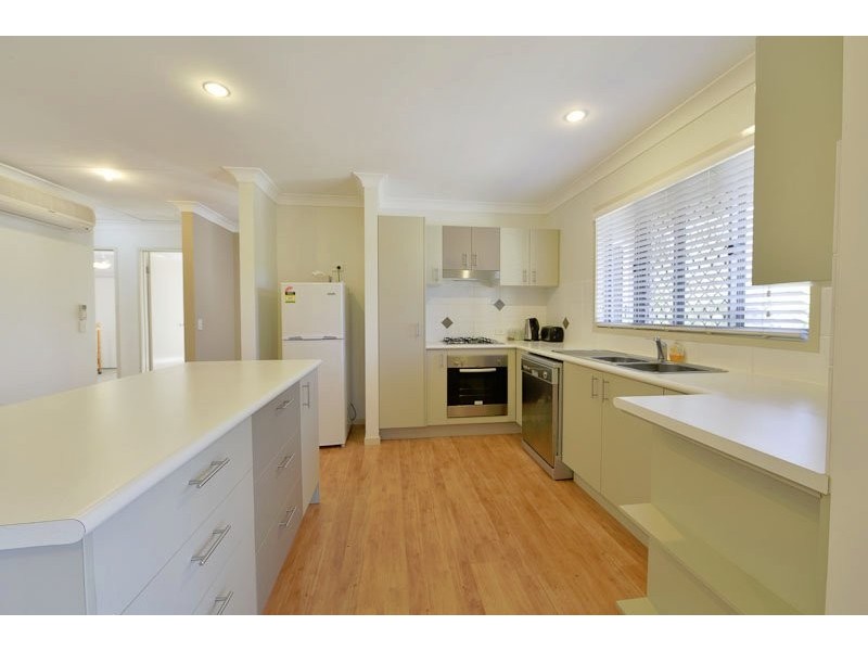 12 Periwinkle Lane, Springfield Lakes QLD 4300