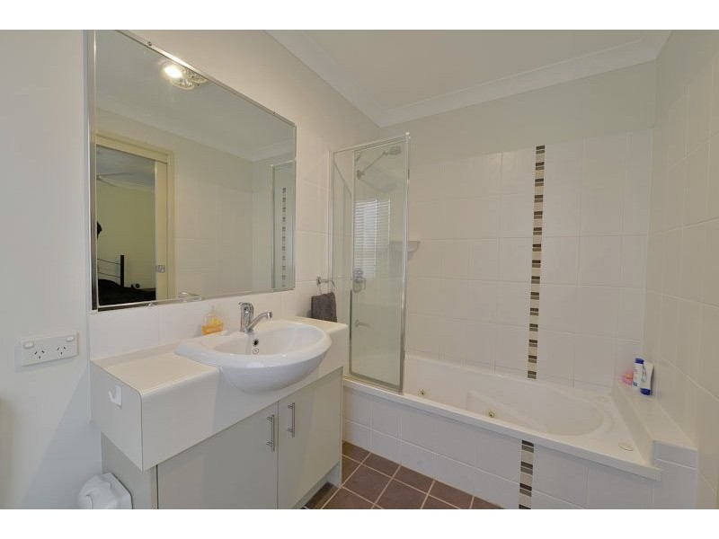 12 Periwinkle Lane, Springfield Lakes QLD 4300
