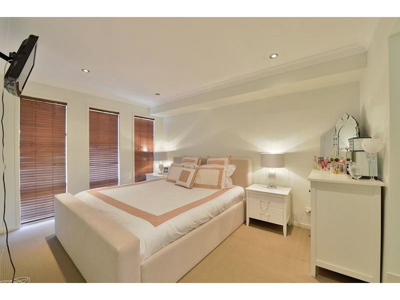 27 Kinglake Avenue, Springfield Lakes QLD 4300