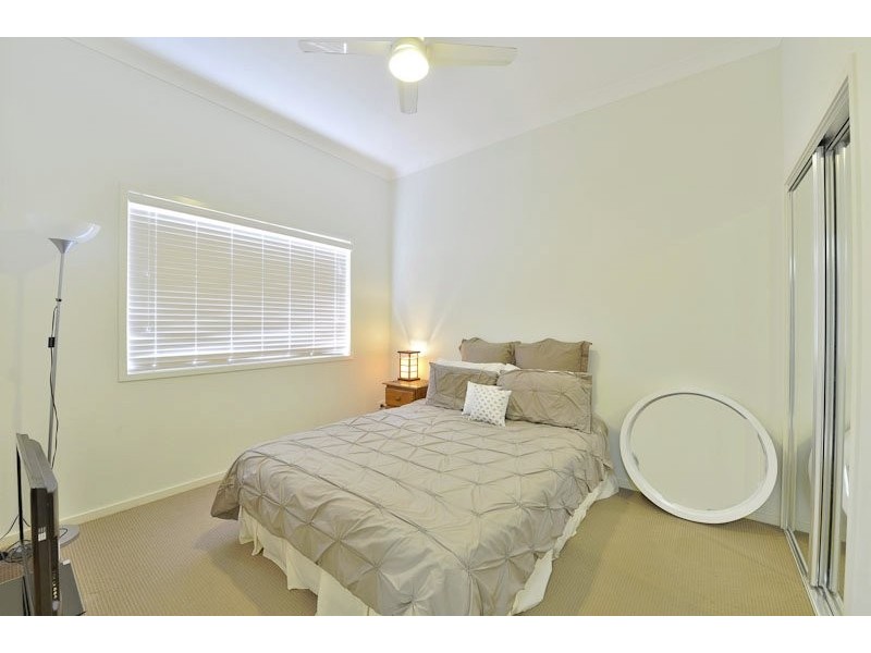 27 Kinglake Avenue, Springfield Lakes QLD 4300