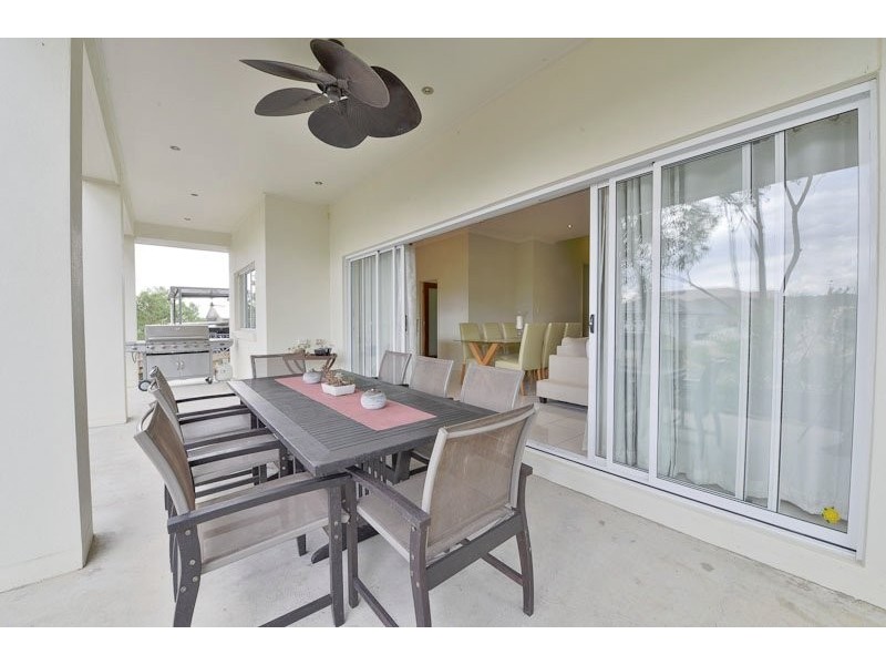 27 Kinglake Avenue, Springfield Lakes QLD 4300