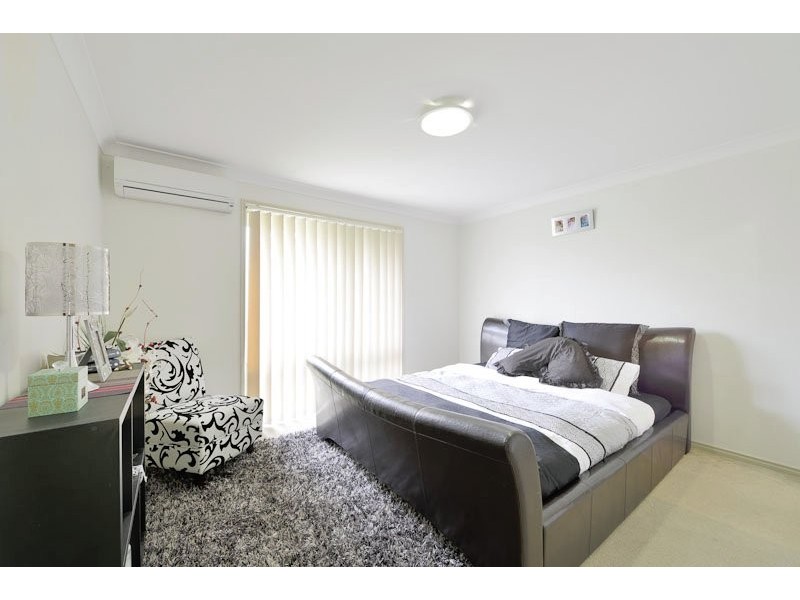 15 Cove Place, Springfield Lakes QLD 4300