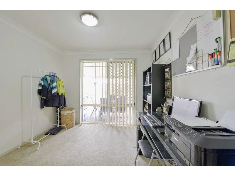 15 Cove Place, Springfield Lakes QLD 4300