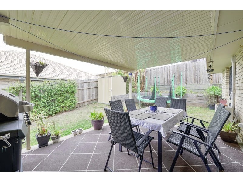 15 Cove Place, Springfield Lakes QLD 4300