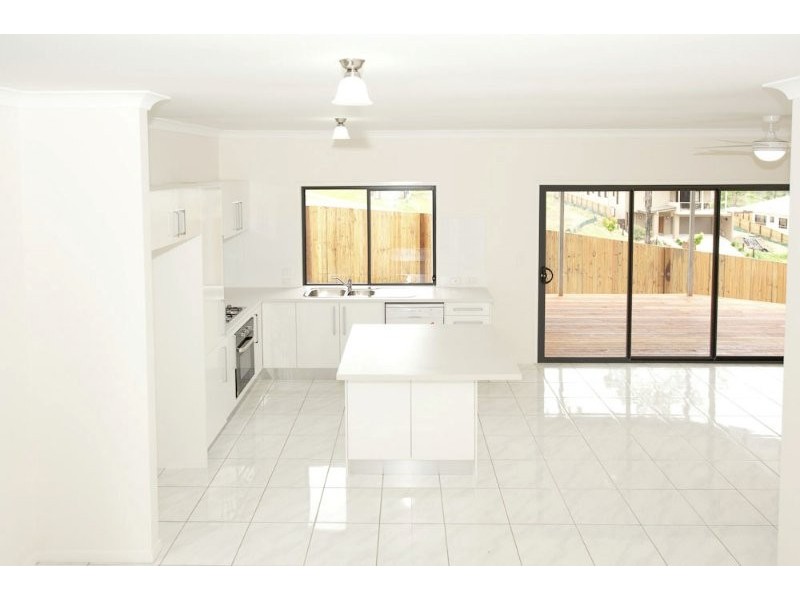 6 Cascades Street, Springfield Lakes QLD 4300