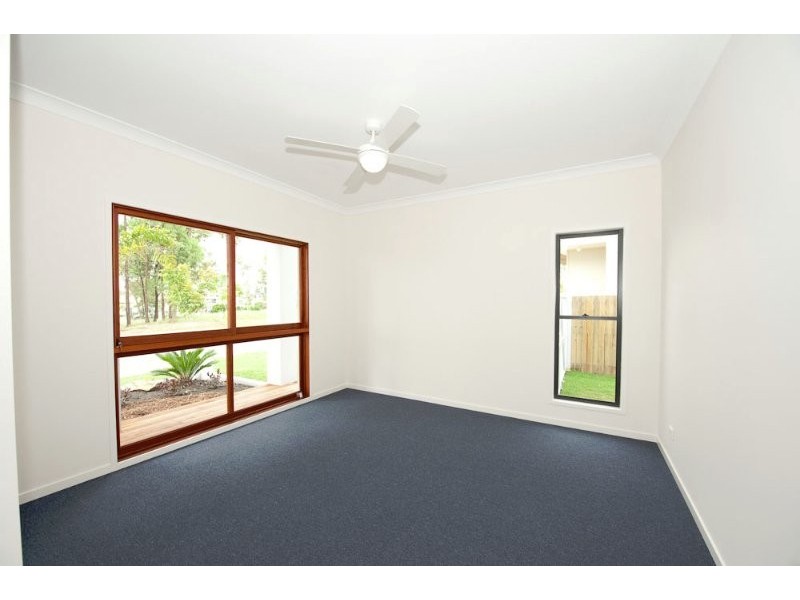 6 Cascades Street, Springfield Lakes QLD 4300
