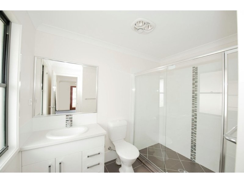 6 Cascades Street, Springfield Lakes QLD 4300