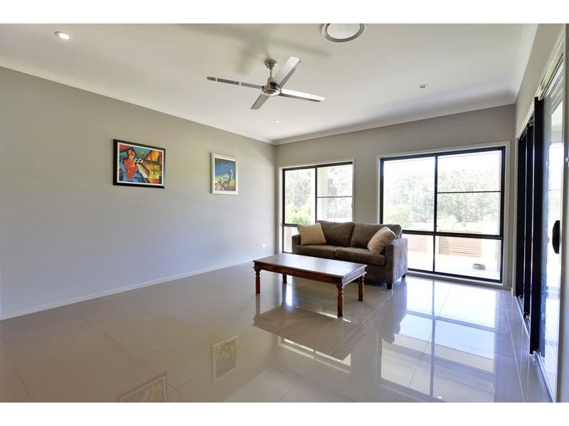 64 Lakes Entrance Drive, Springfield Lakes QLD 4300