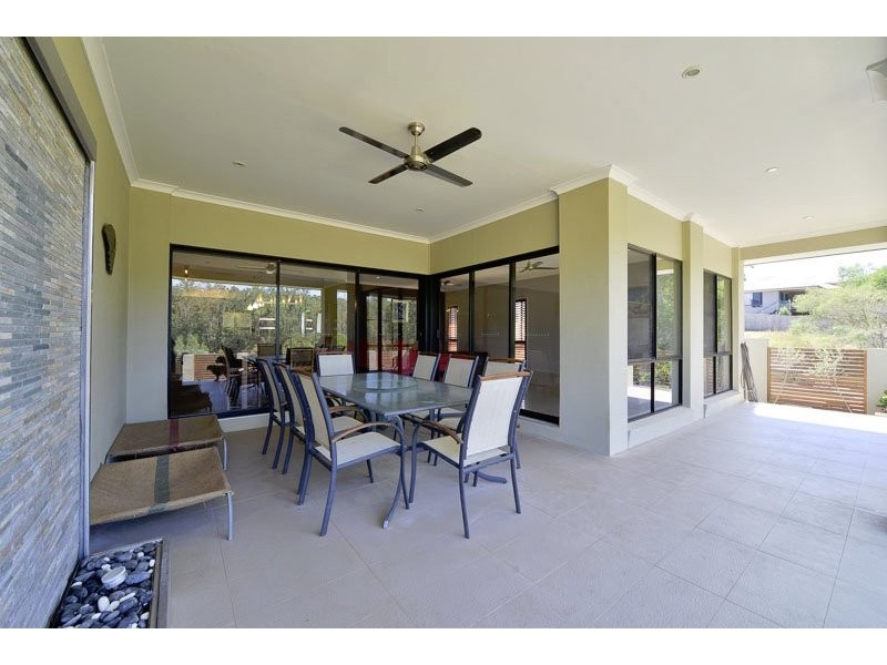 64 Lakes Entrance Drive, Springfield Lakes QLD 4300
