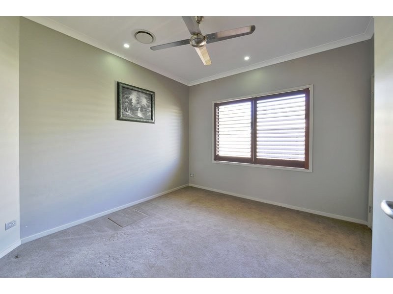 64 Lakes Entrance Drive, Springfield Lakes QLD 4300