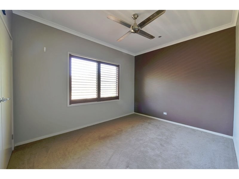 64 Lakes Entrance Drive, Springfield Lakes QLD 4300