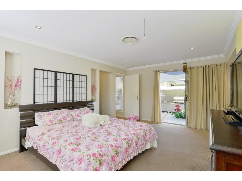 72 Admiral Crescent, Springfield Lakes QLD 4300