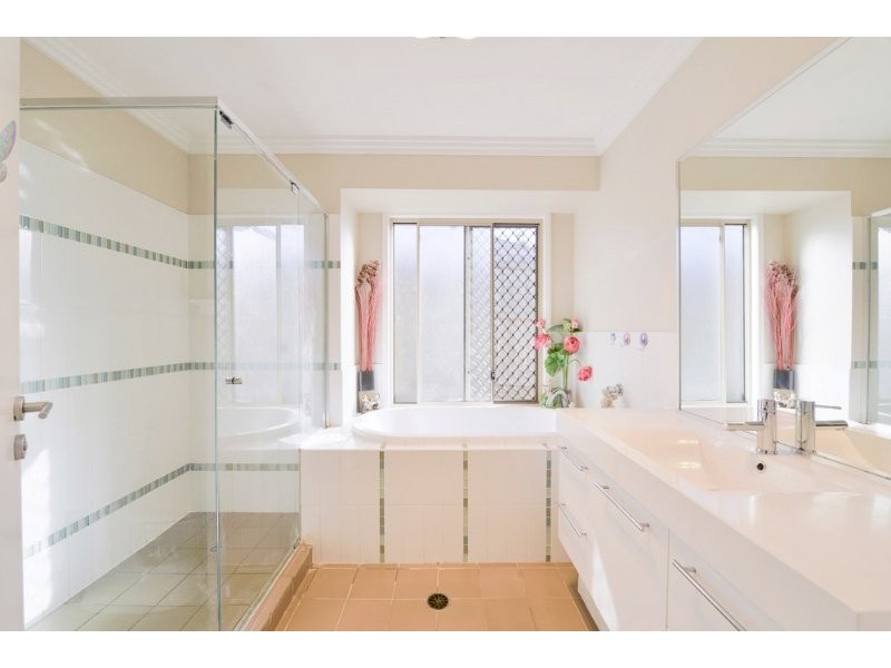 72 Admiral Crescent, Springfield Lakes QLD 4300