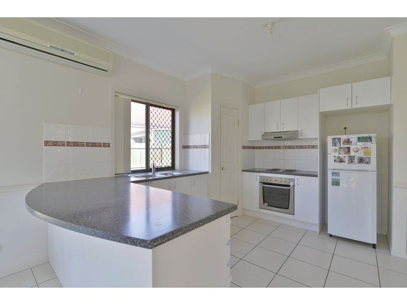 9 Flora Link, Springfield Lakes QLD 4300