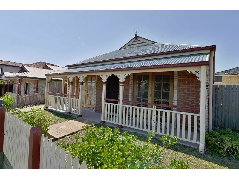 9 Flora Link, Springfield Lakes QLD 4300