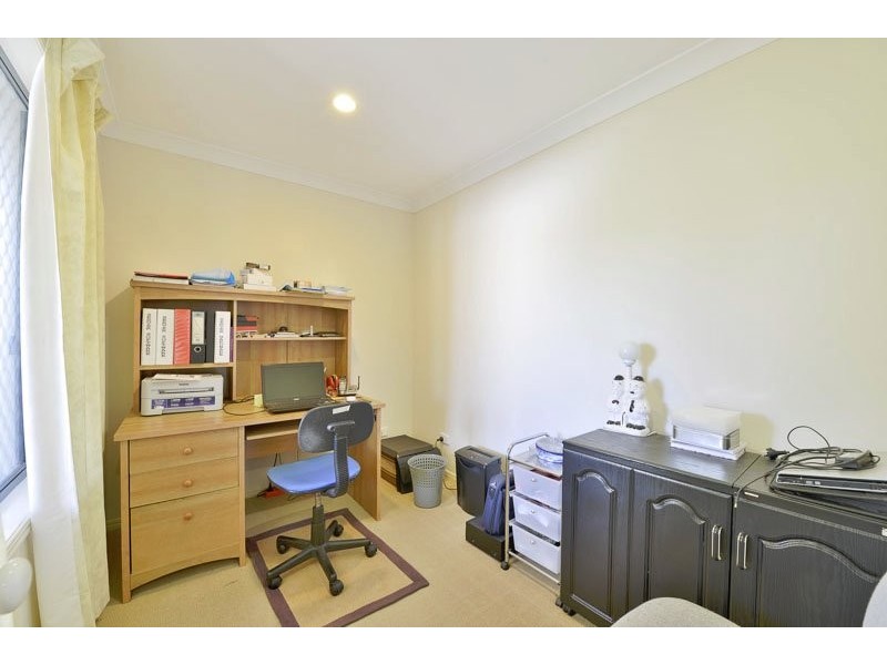 16 Riverside Crescent, Springfield Lakes QLD 4300