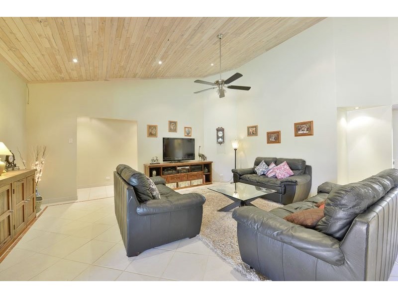 85 Honeyeater Drive, Greenbank QLD 4124