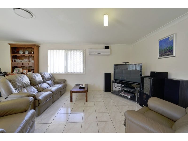 160 Lakeside Avenue, Springfield Lakes QLD 4300