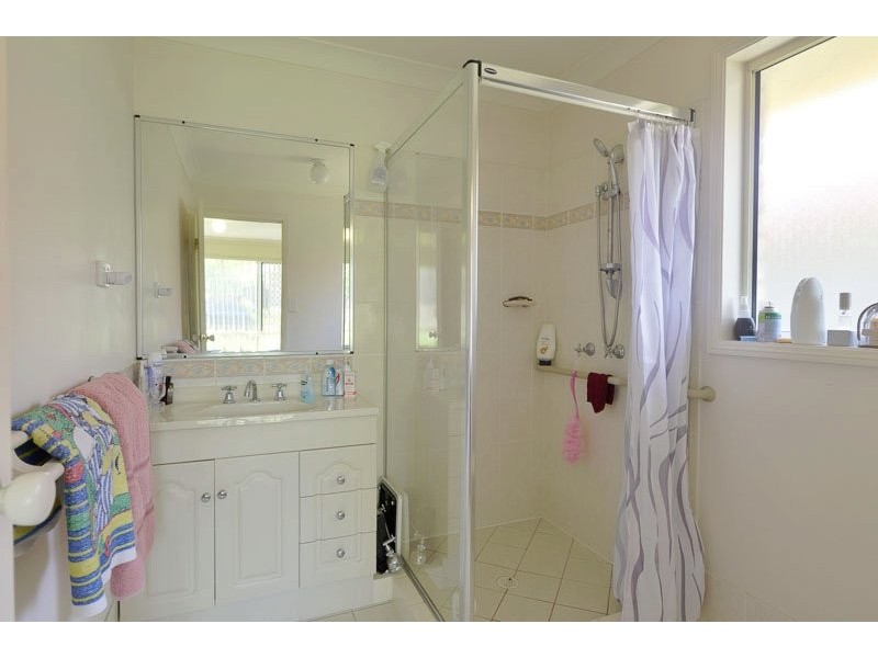 160 Lakeside Avenue, Springfield Lakes QLD 4300