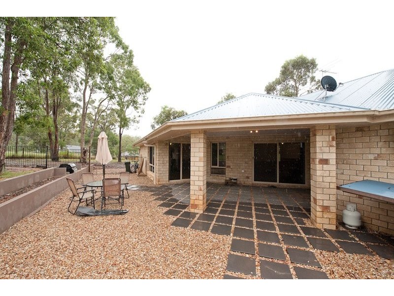 10 Waugh Court, New Beith QLD 4124