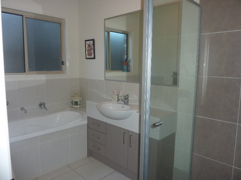 17 Rocky Cape Street, Springfield Lakes QLD 4300