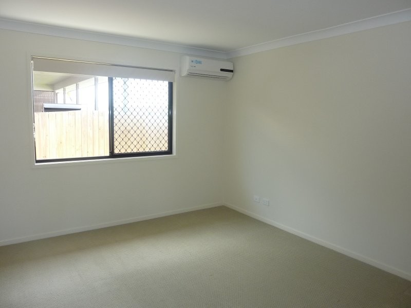 4 Hillsbourough Place, Springfield Lakes QLD 4300