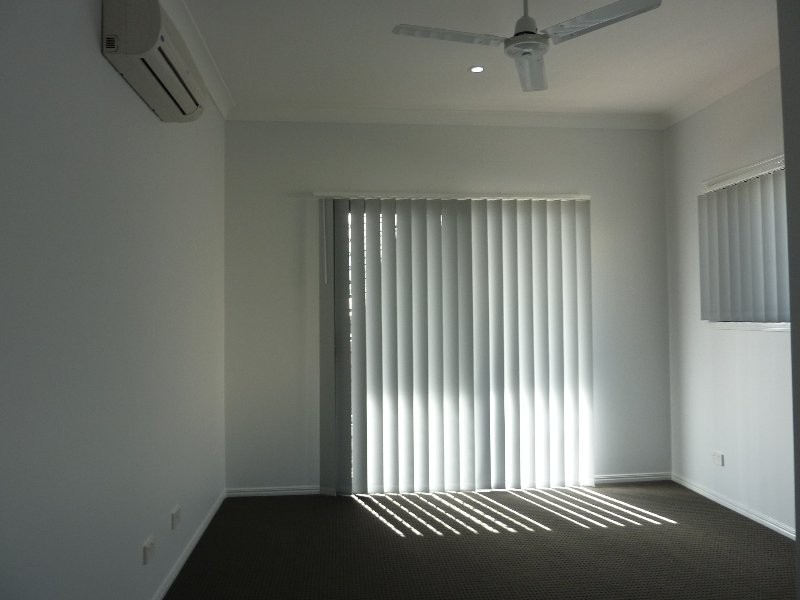 12 Yellowstone Way, Springfield Lakes QLD 4300