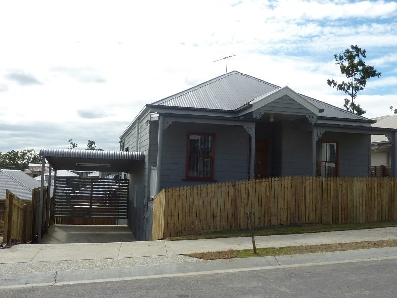 12 Yellowstone Way, Springfield Lakes QLD 4300