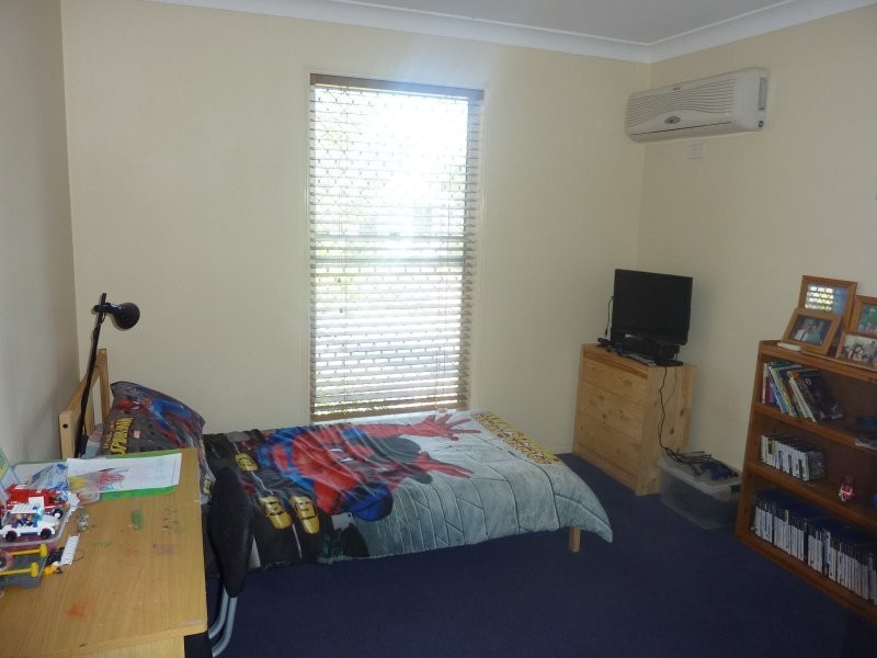 40 Creekside Drive, Springfield Lakes QLD 4300