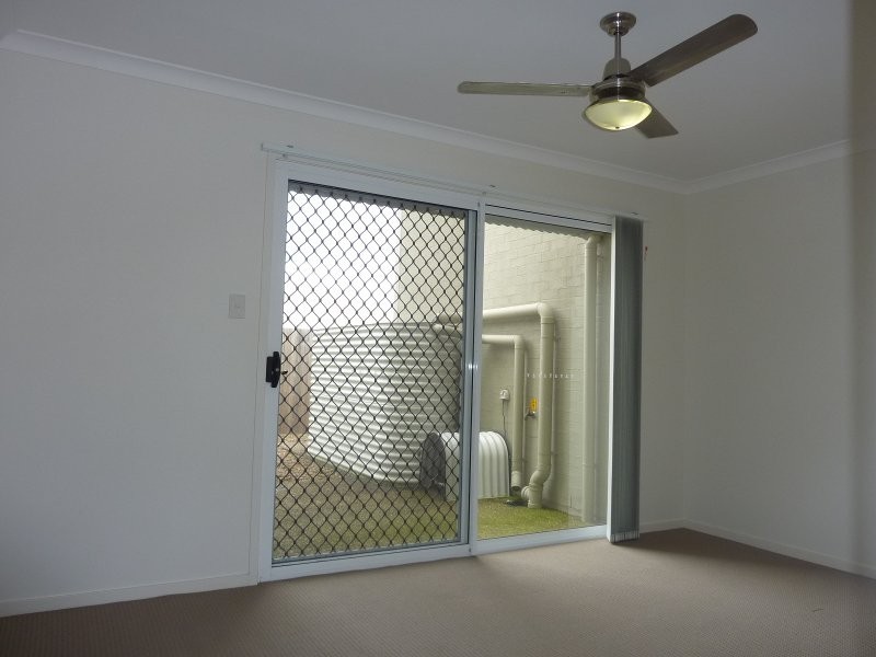 9 Alton Towers Street, Springfield Lakes QLD 4300