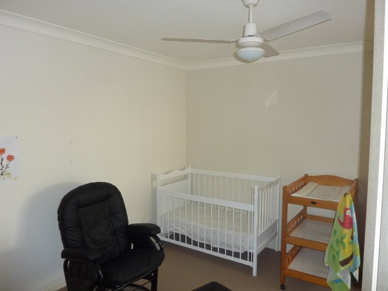 4 Dew Close, Springfield Lakes QLD 4300