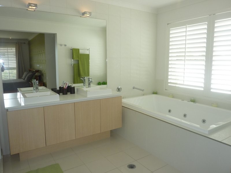 24 Atlantic Drive, Springfield Lakes QLD 4300