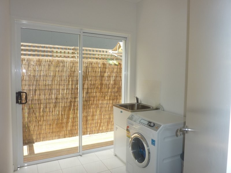 24 Atlantic Drive, Springfield Lakes QLD 4300