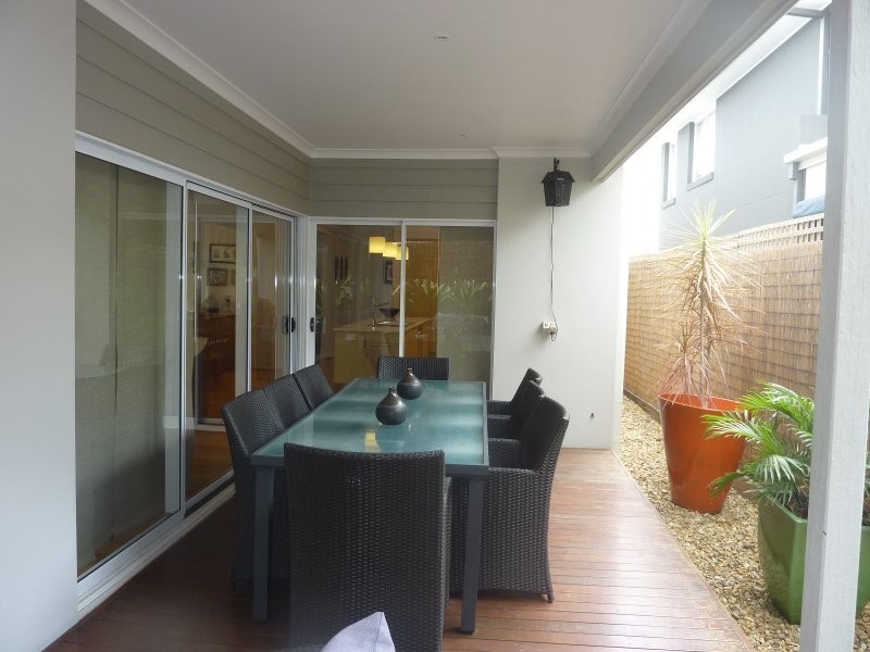 24 Atlantic Drive, Springfield Lakes QLD 4300