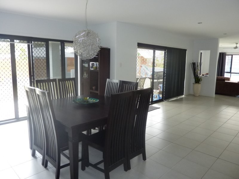 2 Patricius Place, Augustine Heights QLD 4300