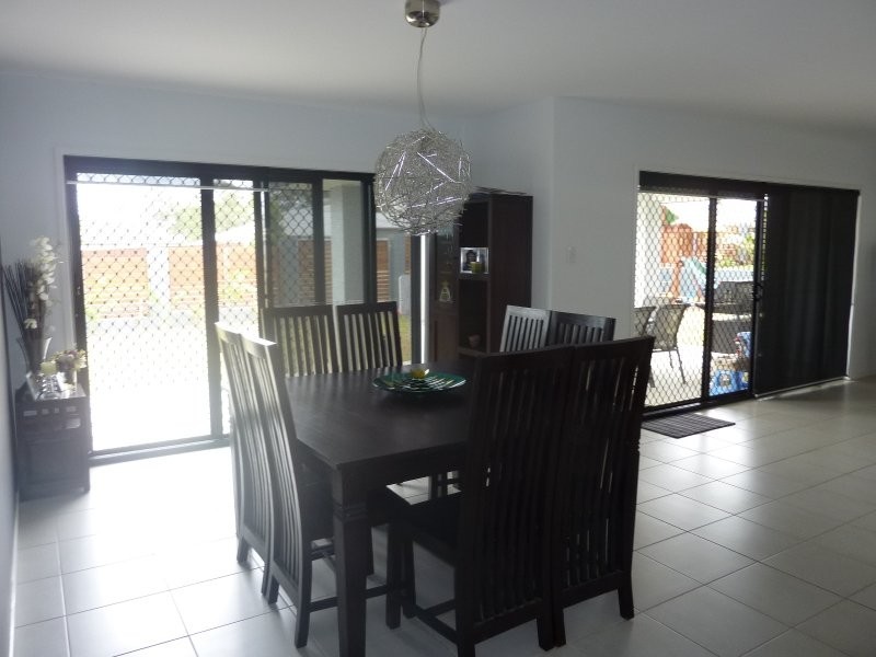 2 Patricius Place, Augustine Heights QLD 4300